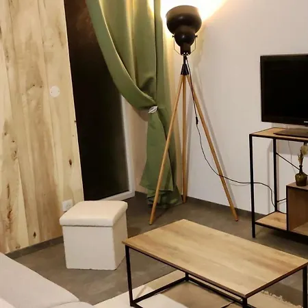 Appartement 2 Chambres Avec Wifi Centre De Descartes Exterior photo